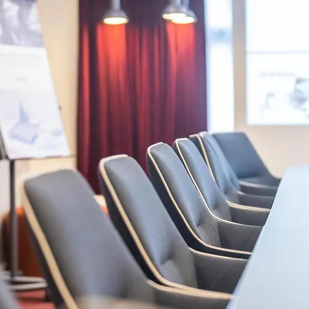 Hotel Mercure Paris Gare Tgv 4*