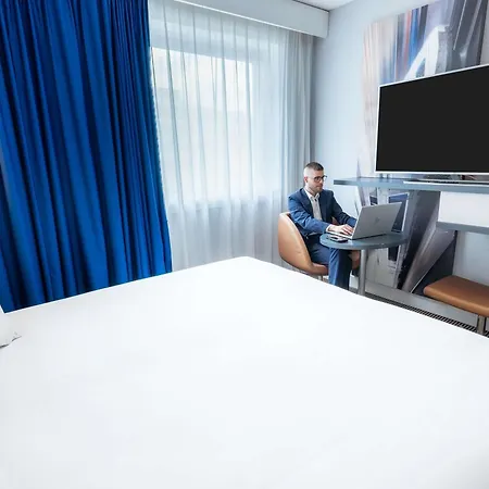 Hotel Mercure Paris Gare Tgv 4*